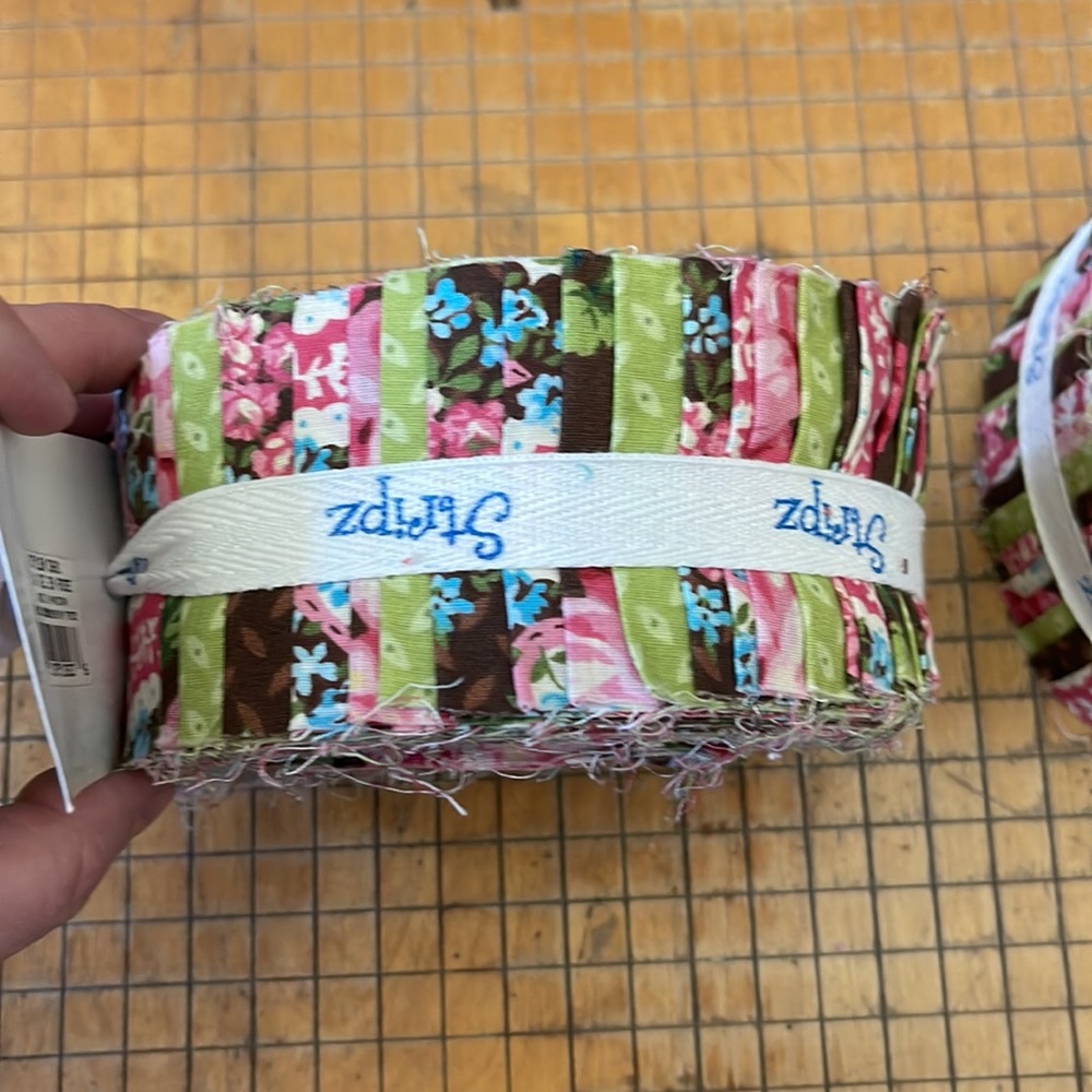 Quick Cuts Stripz Floral Jelly Roll Fabric Strips - Picture 2 of 5